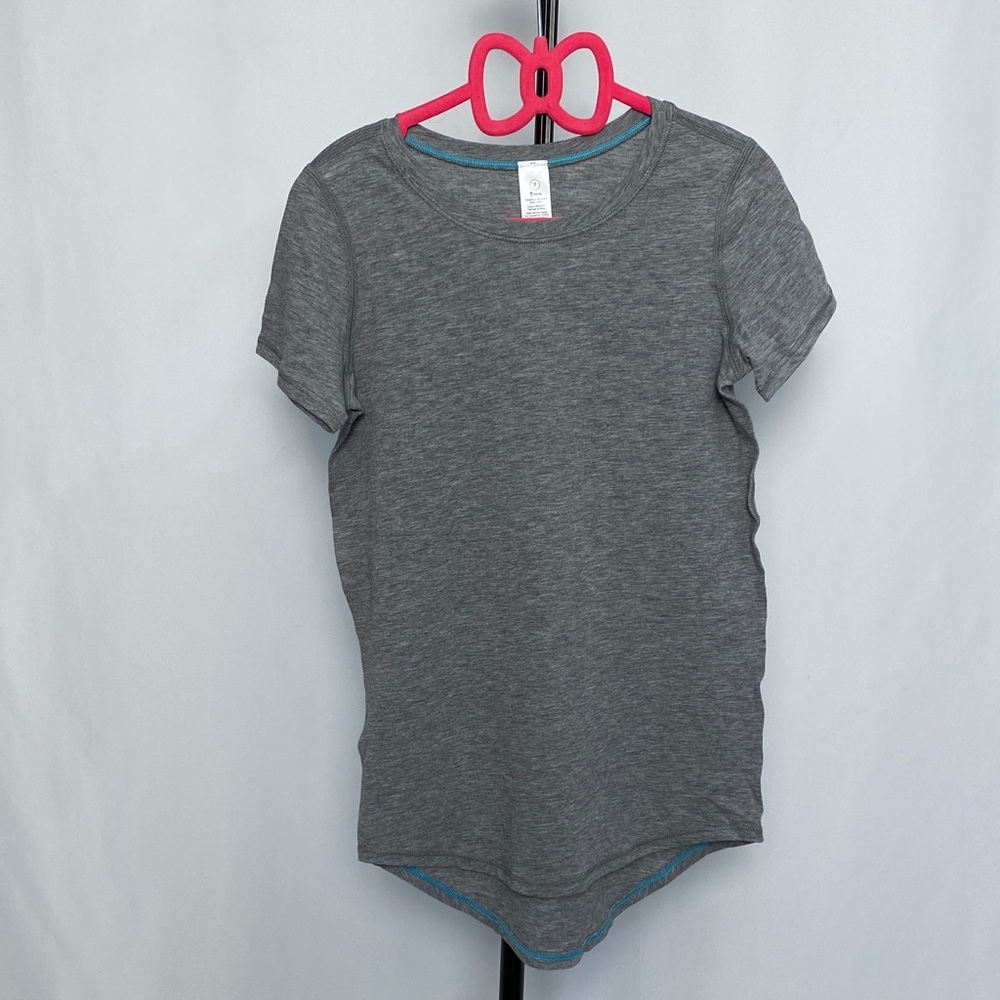 (NWOT) ivivva t-shirt